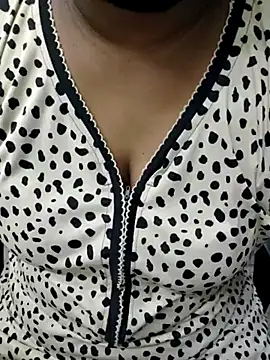Stripchat sex cam tamil-hasina897