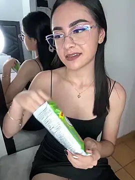 Stripchat sex cam IrisBrowm