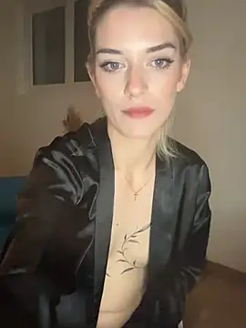 Stripchat sex cam Bellalolahot