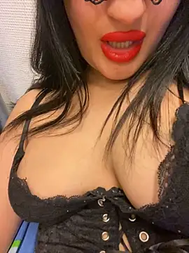 Stripchat sex cam Sarahkhaalifa