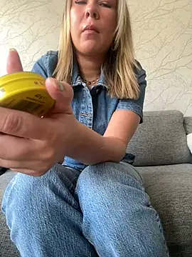 Stripchat sex cam SwedishAstrid