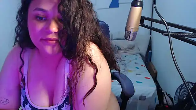 Stripchat sex cam Luciernaga18