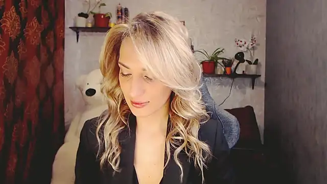 Stripchat sex cam MillaXQueen