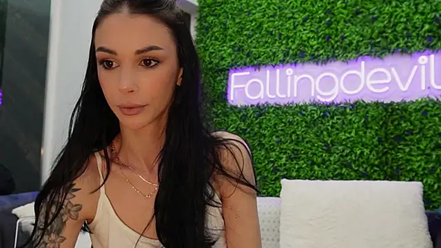 Stripchat sex cam realhotfallingdevil