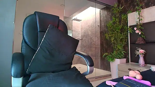 Stripchat sex cam Bella_Smiith_