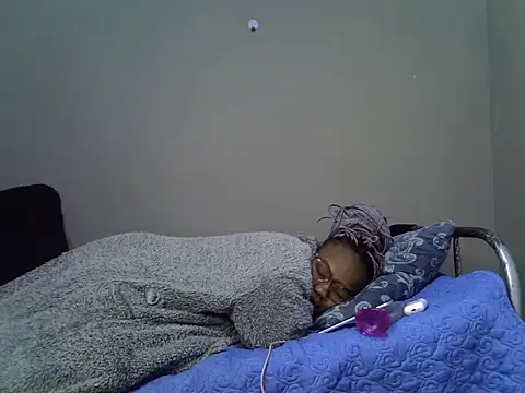 Stripchat sex cam YummyMelanin117